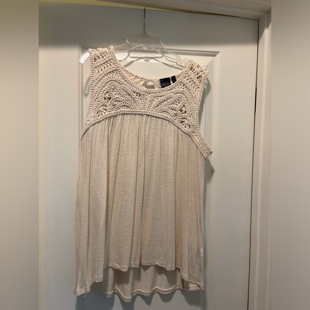 Rafaella Crochet Yoke Sleeveless Camisole in Cream